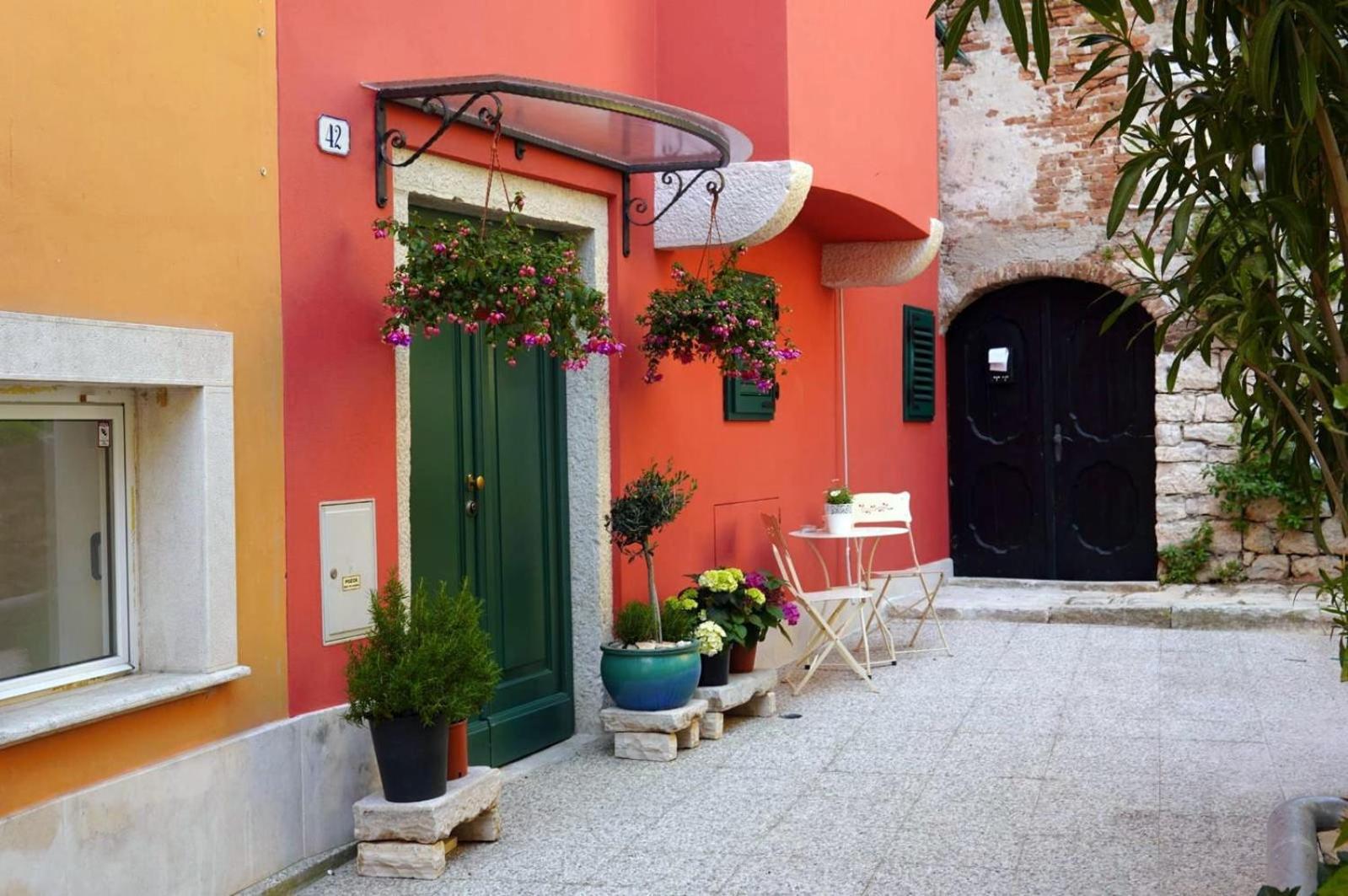 Montalbano Gem - Heritage Studio With Airy Vibes Rovigno Esterno foto